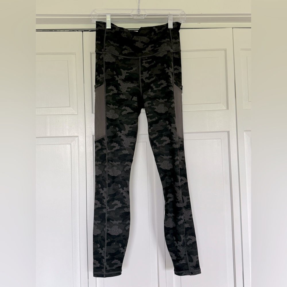 Fabletics Black Patterned Leggings